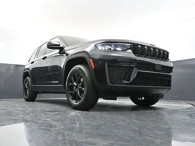 2026 Jeep Grand Cherokee Altitude 4x4