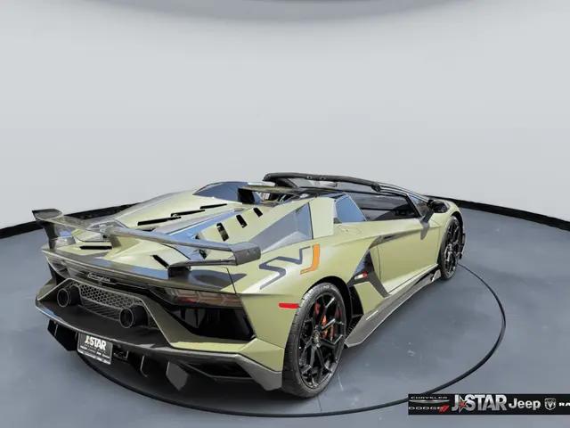 2021 Lamborghini Aventador Roadster