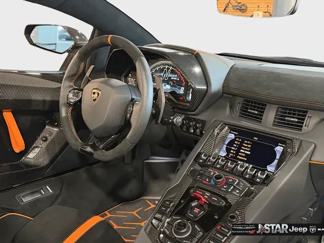 2021 Lamborghini Aventador Roadster