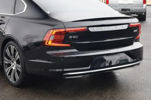 2023 Volvo S90 B6 Plus