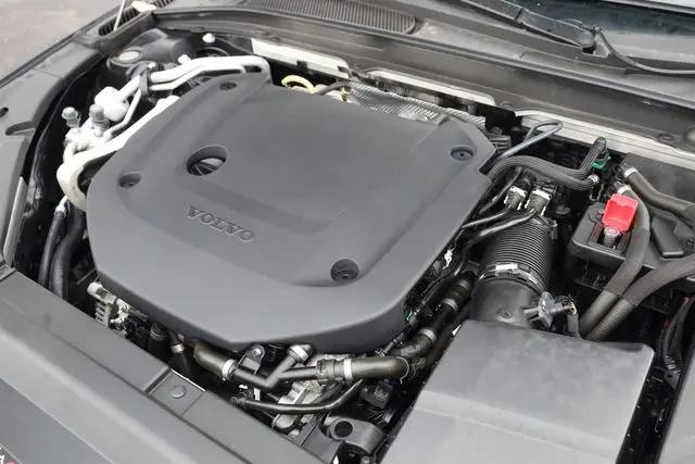 2023 Volvo S90 B6 Plus