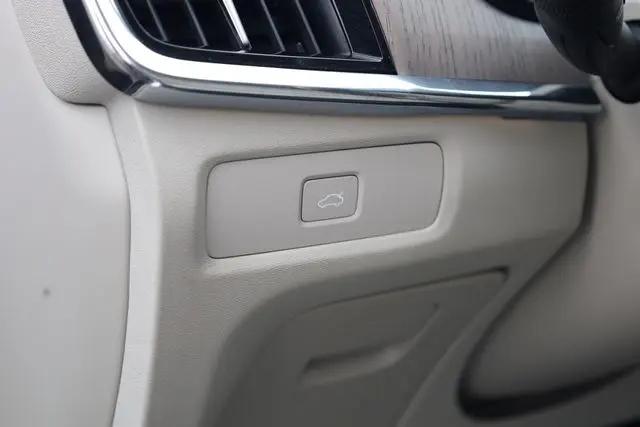 2023 Volvo S90 B6 Plus