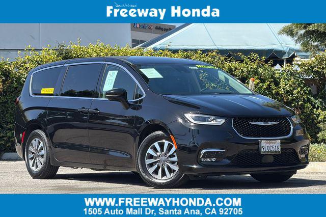 2024 Chrysler Pacifica Hybrid Select for sale in Santa Ana, CA