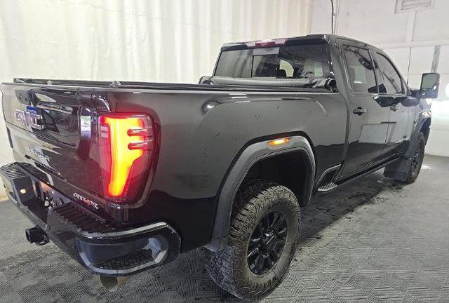 2025 GMC Sierra 2500HD Crew Cab, Standard Bed, AT4X, 4WD