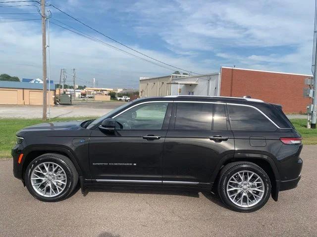 2023 Jeep Grand Cherokee Summit