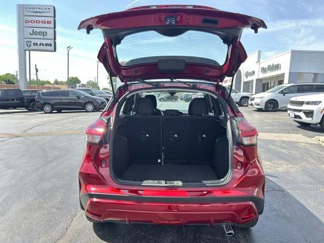2024 Nissan Kicks SR Xtronic CVT