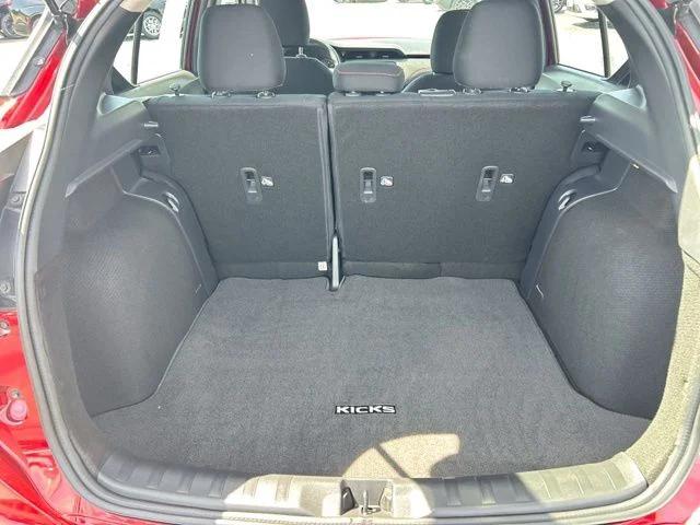 2024 Nissan Kicks SR Xtronic CVT