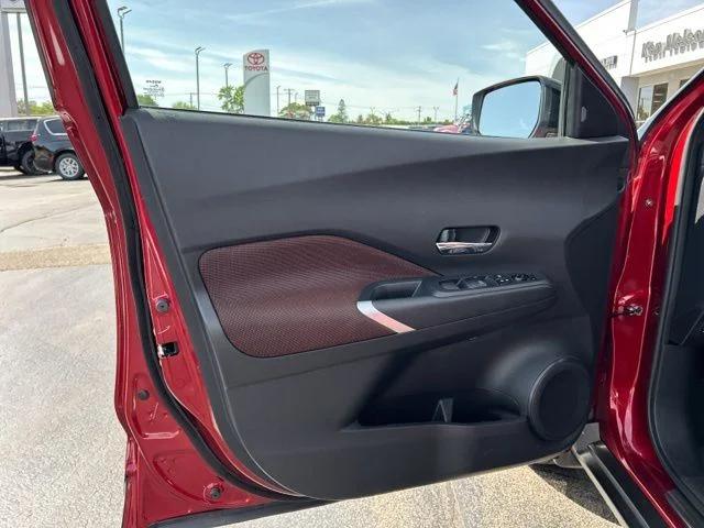 2024 Nissan Kicks SR Xtronic CVT