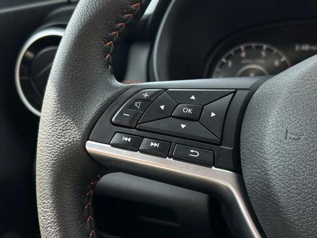 2024 Nissan Kicks SR Xtronic CVT
