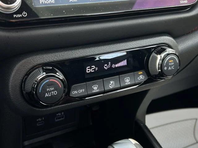 2024 Nissan Kicks SR Xtronic CVT