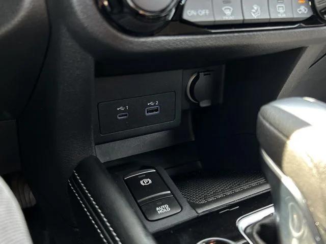 2024 Nissan Kicks SR Xtronic CVT