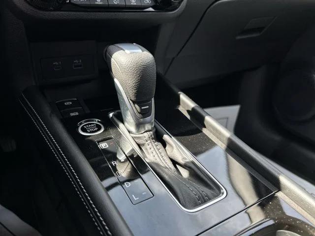 2024 Nissan Kicks SR Xtronic CVT