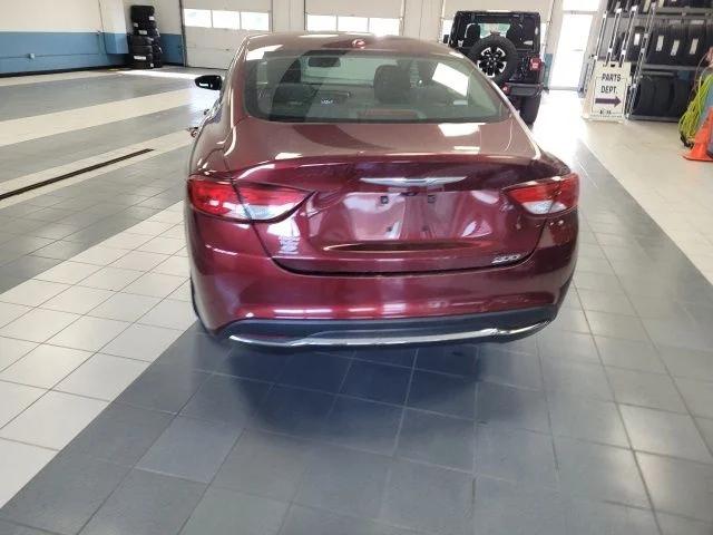 2015 Chrysler 200 Limited