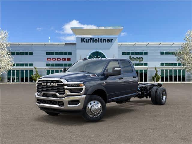 2026 RAM 5500 Chassis RAM 5500 TRADESMAN CHASSIS CREW CAB 4X4 84 CA