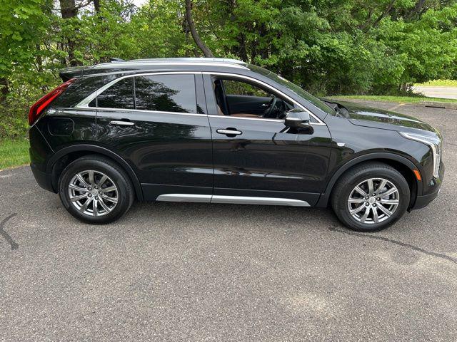 2023 Cadillac XT4 AWD Premium Luxury