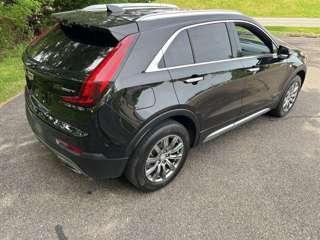 2023 Cadillac XT4 AWD Premium Luxury