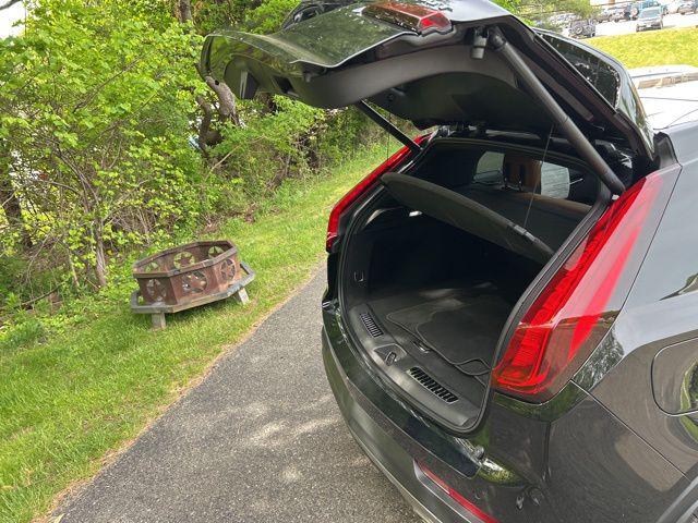 2023 Cadillac XT4 AWD Premium Luxury