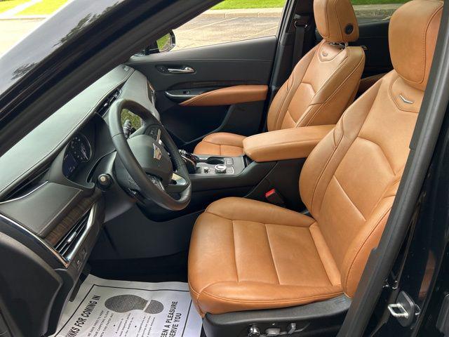 2023 Cadillac XT4 AWD Premium Luxury