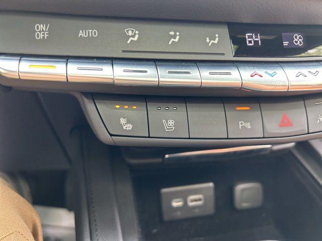 2023 Cadillac XT4 AWD Premium Luxury