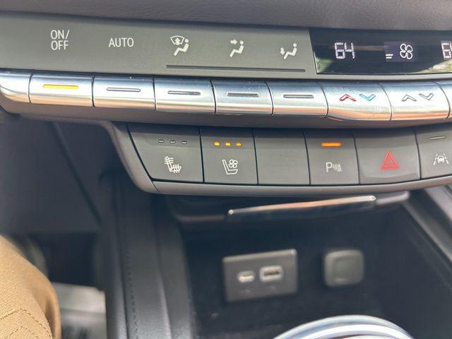 2023 Cadillac XT4 AWD Premium Luxury