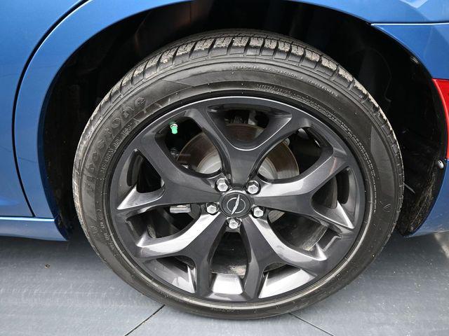 2023 Chrysler 300 Touring