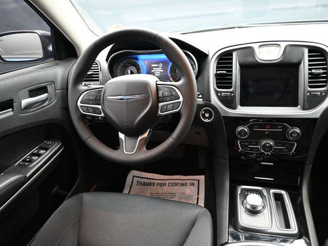 2023 Chrysler 300 Touring