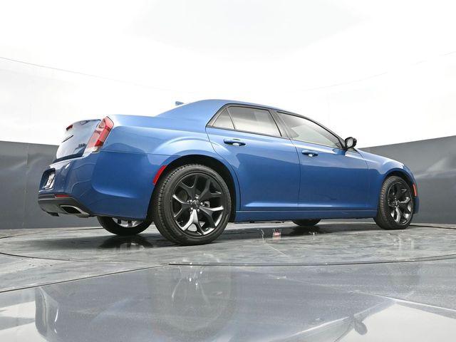 2023 Chrysler 300 Touring
