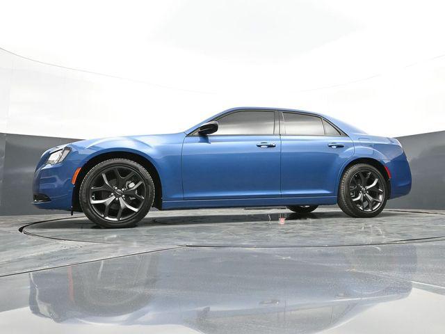 2023 Chrysler 300 Touring