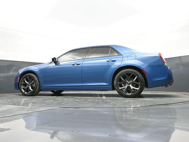 2023 Chrysler 300 Touring