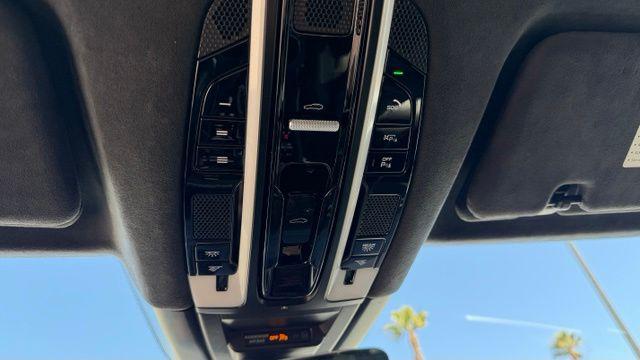 2023 Porsche Cayenne Turbo