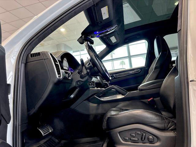 2023 Porsche Cayenne Turbo