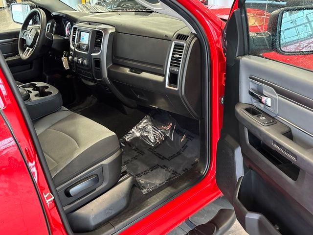 2022 Ram 1500 Classic SLT Crew Cab 4x4 57 Box