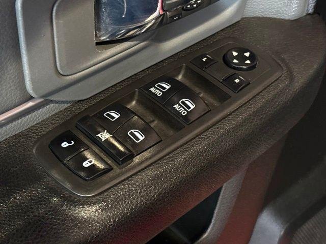 2022 Ram 1500 Classic SLT Crew Cab 4x4 57 Box