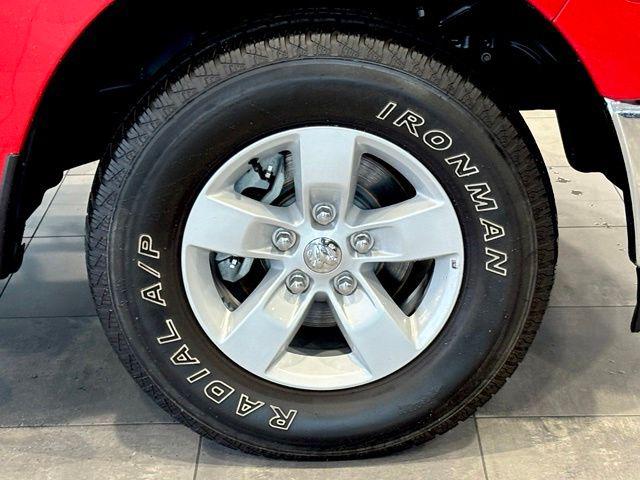 2022 Ram 1500 Classic SLT Crew Cab 4x4 57 Box