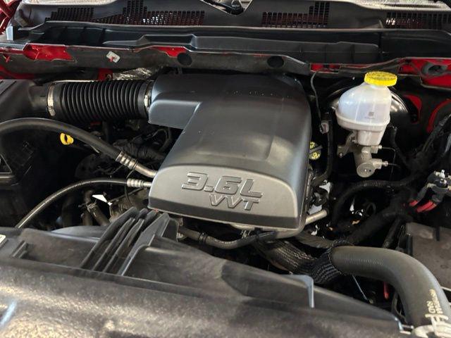 2022 Ram 1500 Classic SLT Crew Cab 4x4 57 Box