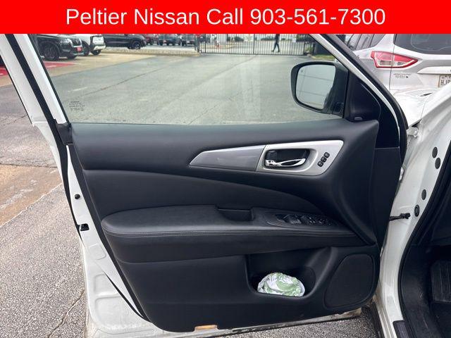 2019 Nissan Pathfinder SL