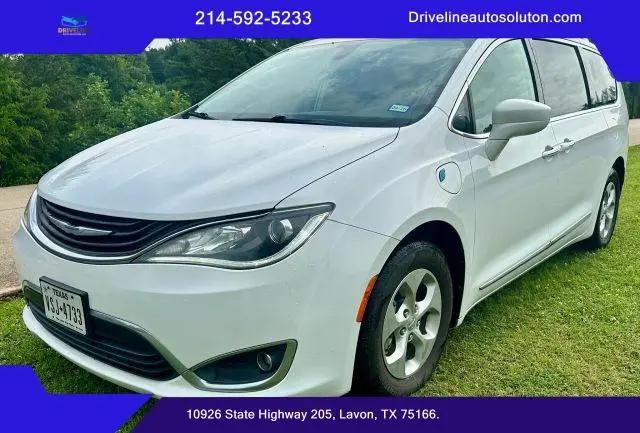 2018 Chrysler Pacifica Hybrid Touring L for sale in Lavon, TX