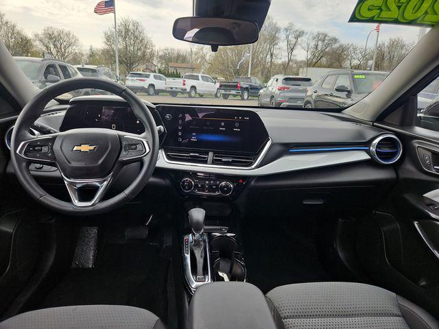 2025 Chevrolet Trax FWD LT