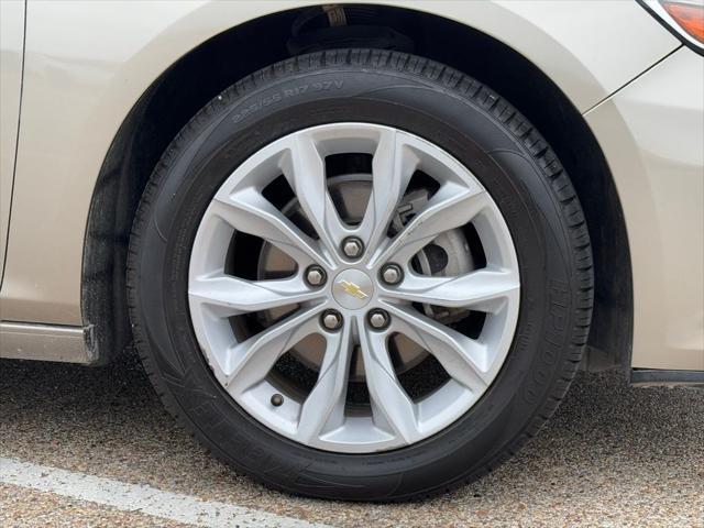 2022 Chevrolet Malibu FWD LT