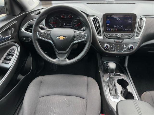 2022 Chevrolet Malibu FWD LT