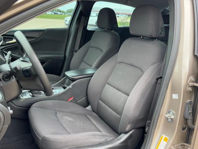 2022 Chevrolet Malibu FWD LT