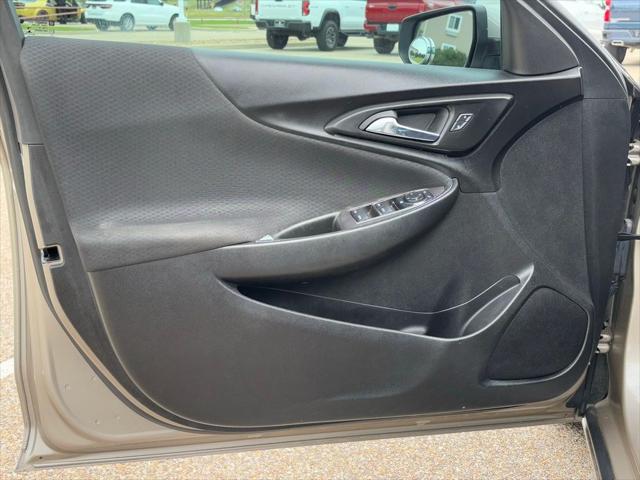 2022 Chevrolet Malibu FWD LT