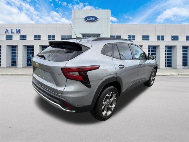 2025 Chevrolet Trax FWD LT