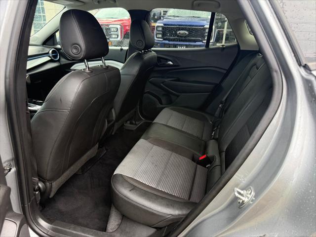 2025 Chevrolet Trax FWD LT