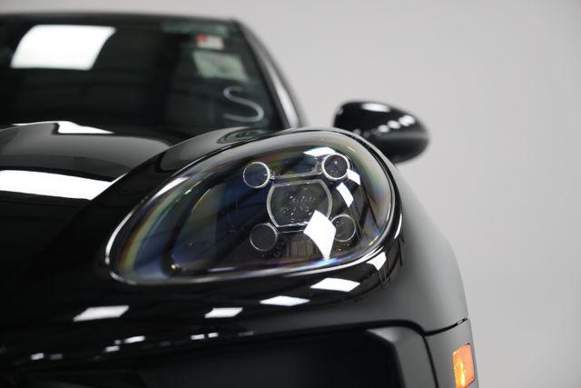 2020 Porsche Macan Base