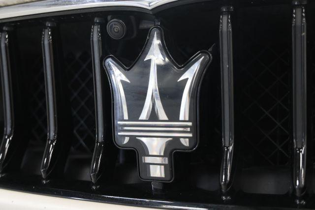 2022 Maserati Ghibli Modena Q4