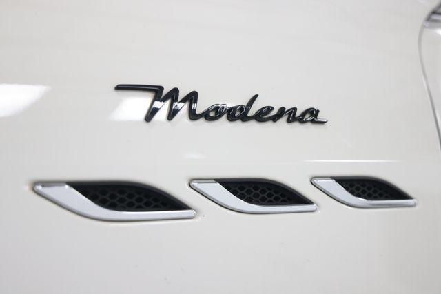 2022 Maserati Ghibli Modena Q4