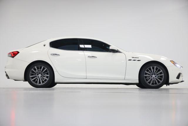 2022 Maserati Ghibli Modena Q4