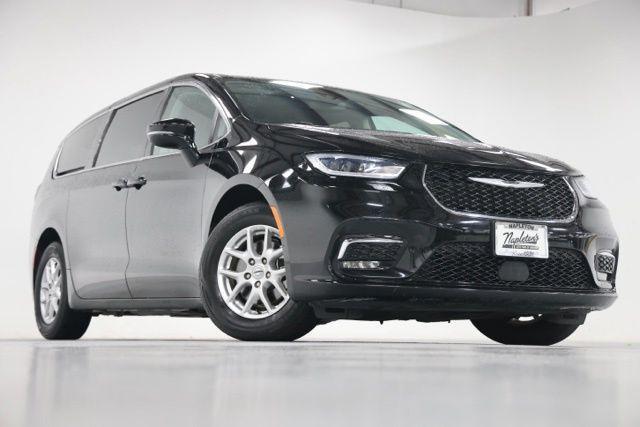 2024 Chrysler Pacifica Touring L for sale in AURORA, IL