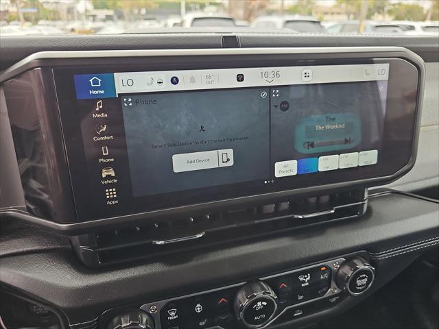 2024 Jeep Wrangler 4-Door Sahara 4x4